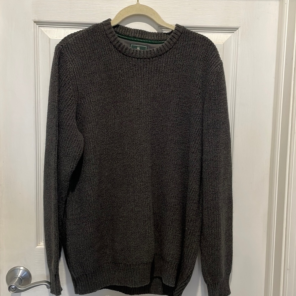 Mens Bass crew neck sweater size Large
